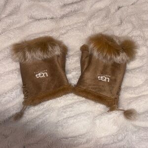 UGG fingerless gloves/ hand warmers
